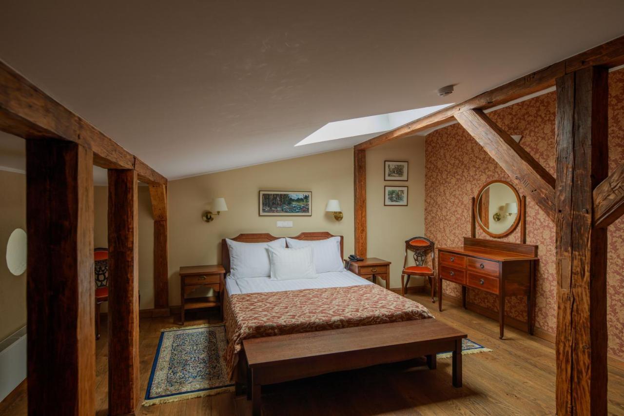 Saka Manor Hotel Kültér fotó