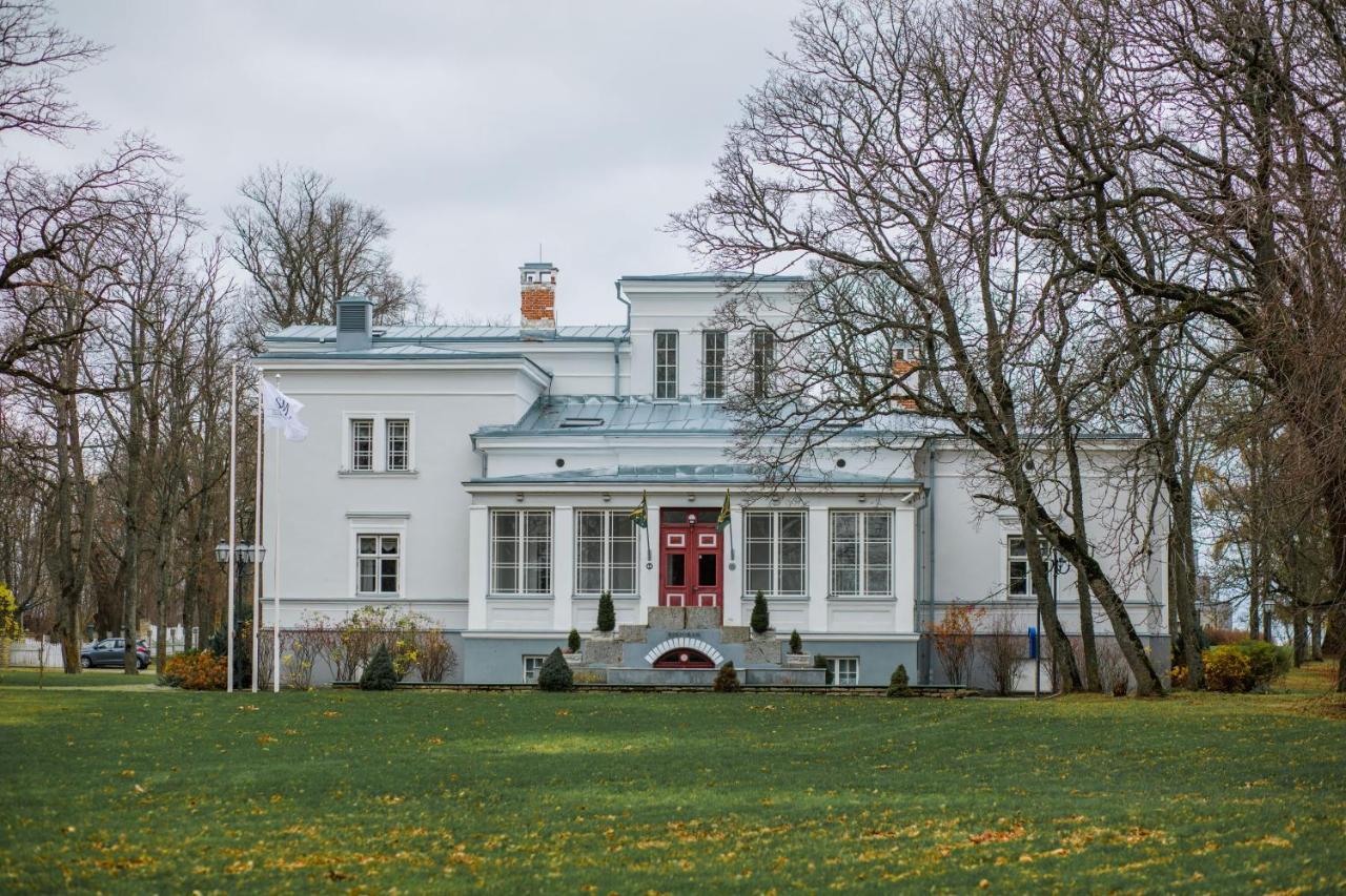 Saka Manor Hotel Kültér fotó