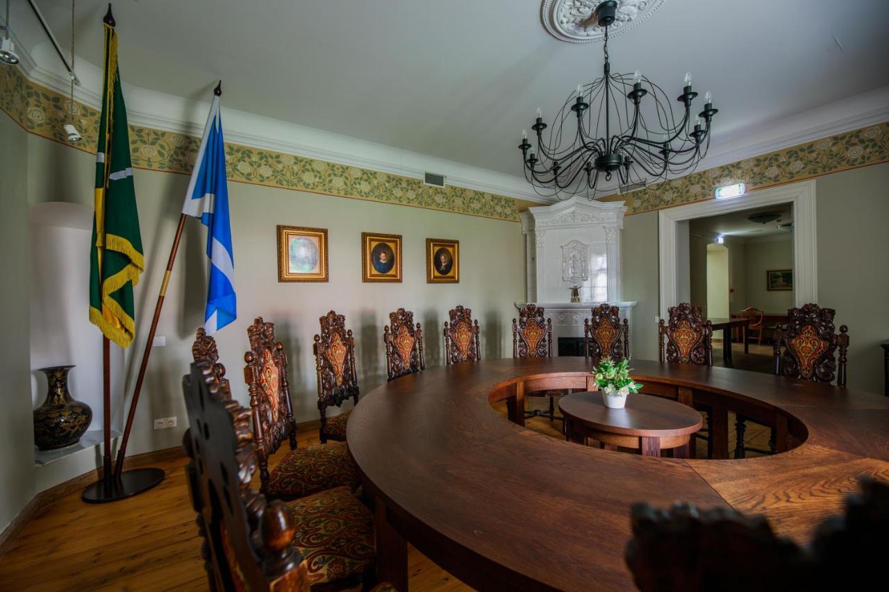 Saka Manor Hotel Kültér fotó