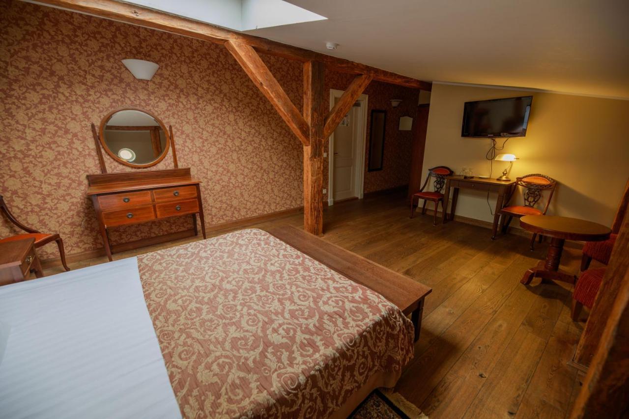 Saka Manor Hotel Kültér fotó