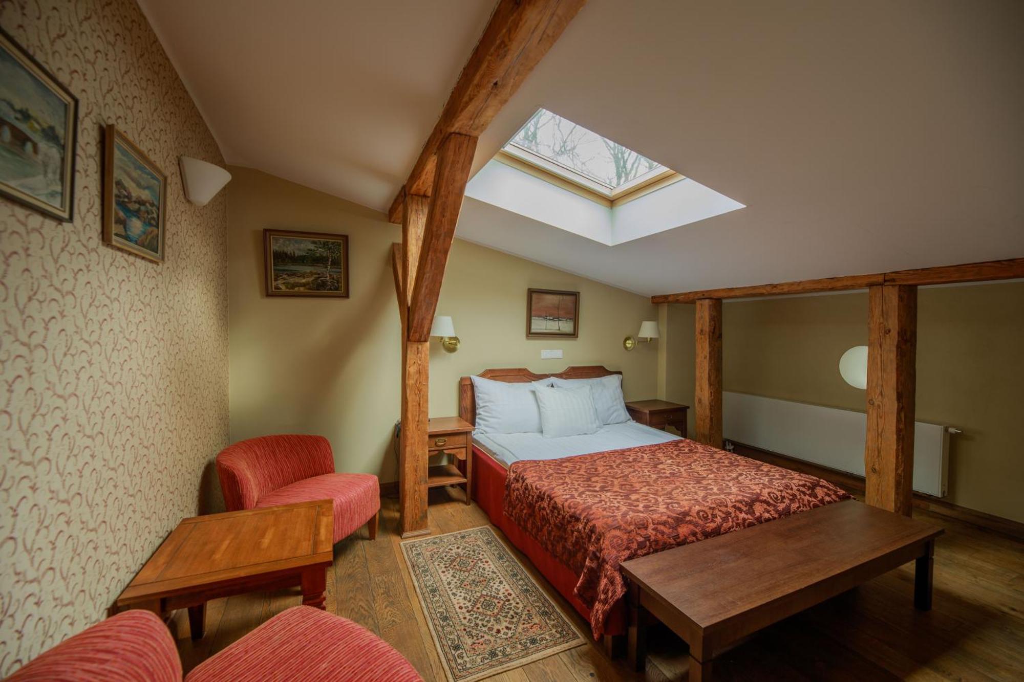 Saka Manor Hotel Kültér fotó