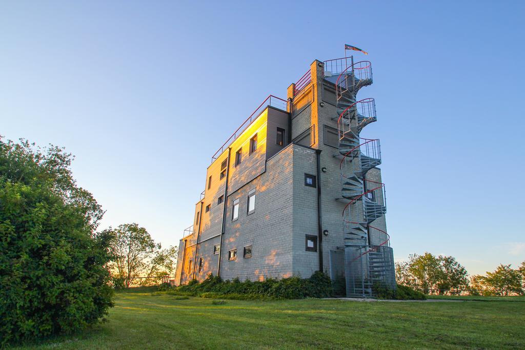 Saka Manor Hotel Kültér fotó