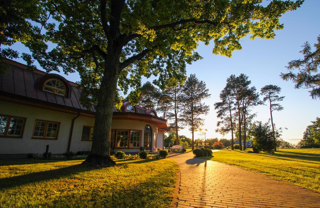 Saka Manor Hotel Kültér fotó