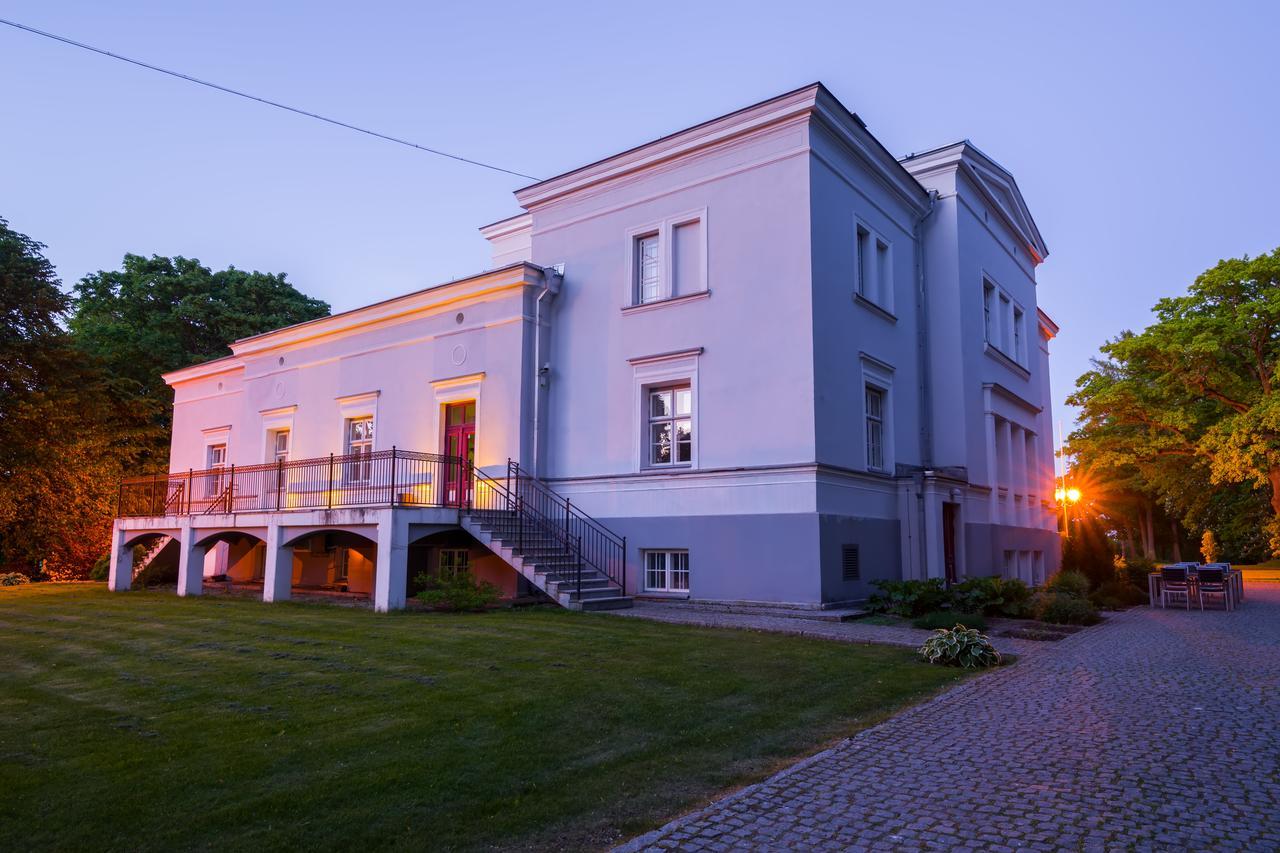 Saka Manor Hotel Kültér fotó